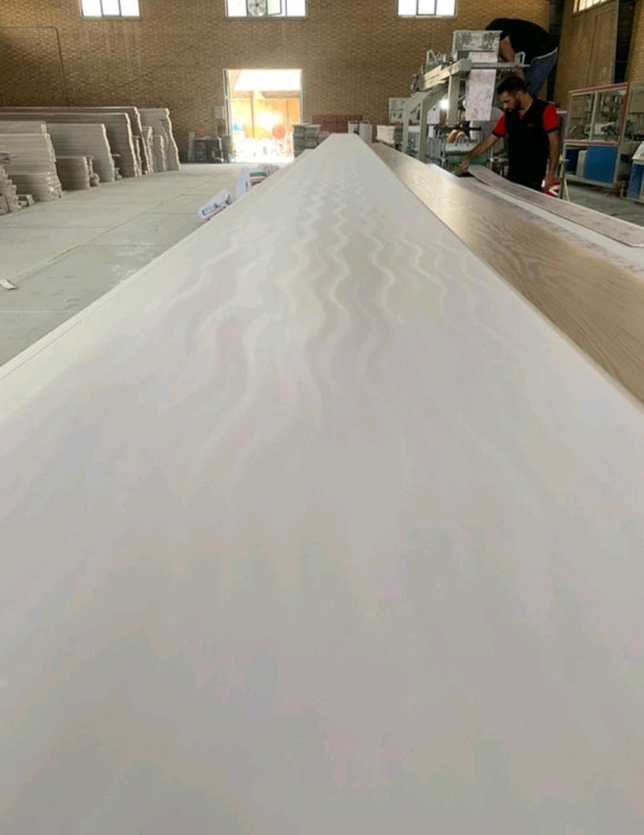 دیوار پوش روکشدار سفید موجی کد 06